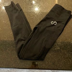 Curves and combat boots leggings size small